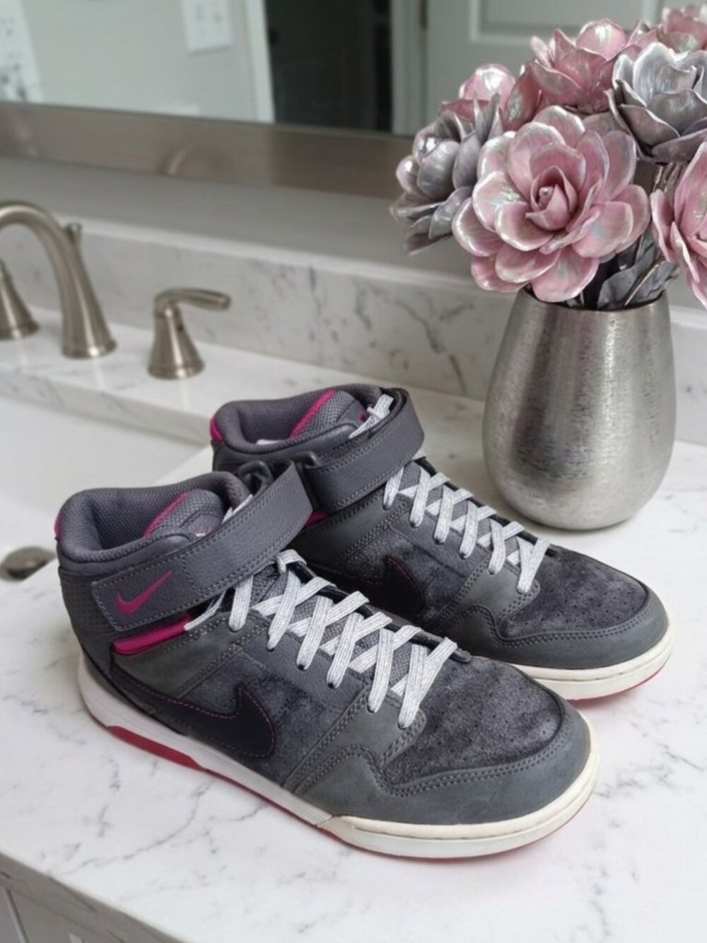 Nike 6.0 Air Mogan Mid High-Top Sneakers Womens 7.5 Rare Y2K Skate Shoes